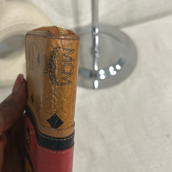 MCM zippy Wallet Multiple colors - Picture 5 of 13